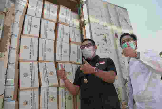 Ridwan Kamil Apresiasi Youtuber Doni Salmanan Bagi 3.000 Paket Sembako