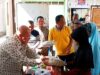 Herman Sutrisno bersama Jabar Bergerak Kembali Salurkan Bantuan Beras untuk Lansia di Parunglesang