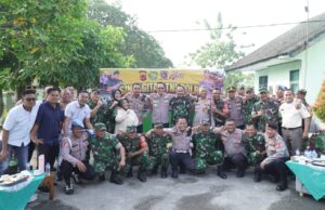 Polres Banjar Serahkan Bantuan Semen untuk Pembangunan Koramil 1313 Banjar