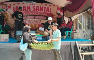 Serbu Warga Bumi Sinar Utama Meriahkan HUT RI, Jalan Sehat Dibumbui Aksi Sosial dan UMKM