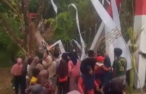 Jembatan Gantung Pongpet di Cijulang Anjlok Saat Bupati Pangandaran Melintas