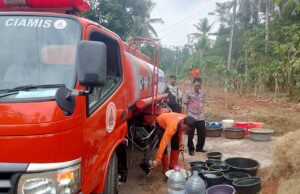 Kemarau Melanda Baregbeg Ciamis, 20 Ribu Liter Air Bersih Disalurkan ke Warga