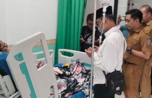 Ang Icep Sambangi Nanang Permana di RSUD Ciamis, Doakan Kesembuhan